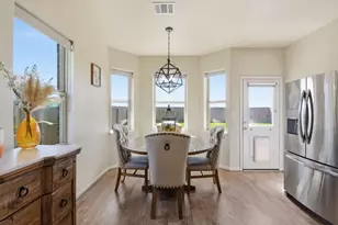 410 Walnut Branch Dr, Baytown, TX 77523 - Photo 8