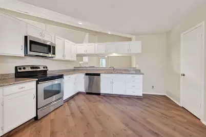 11322 Yorklyn Drive, Houston, TX 77066 - Photo 10