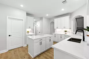 14310 Manorbier Ln, Sugar Land, TX 77498 - Photo 10