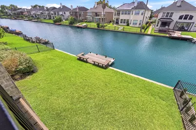 14310 Manorbier Lane, Sugar Land, TX 77498 - Photo 46