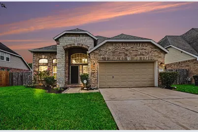 1439 Barras Street, Alvin, TX 77511 - Photo 2