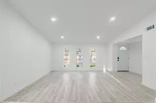 2210 Stillmeadow Dr, Missouri City, TX 77489 - Photo 2