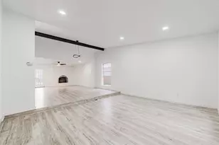 2210 Stillmeadow Dr, Missouri City, TX 77489 - Photo 4