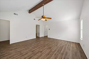 512 Texas St, Tomball, TX 77375 - Photo 10