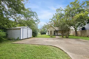 512 Texas St, Tomball, TX 77375 - Photo 20
