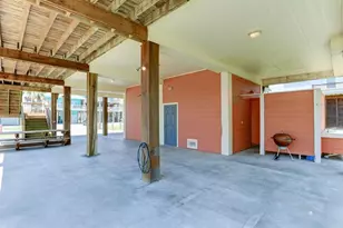934 S Cove, Crystal Beach, TX 77650 - Photo 28