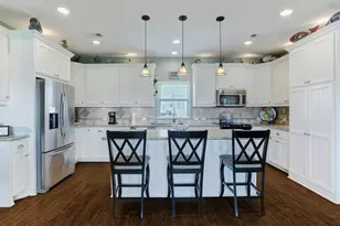 934 S Cove, Crystal Beach, TX 77650 - Photo 10