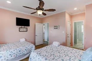 934 S Cove, Crystal Beach, TX 77650 - Photo 20