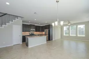 3306 Rainflower Springs Ln, Rosenberg, TX 77471 - Photo 4