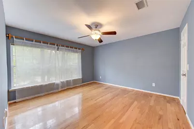 11 Thorn Berry Place, The Woodlands, TX 77381 - Photo 34