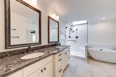 11 Thorn Berry Place, The Woodlands, TX 77381 - Photo 32