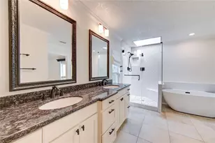 11 Thorn Berry Pl, The Woodlands, TX 77381 - Photo 32