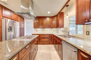 11 Thorn Berry Pl, The Woodlands, TX 77381 - Photo 16