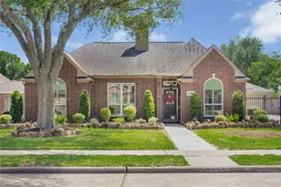 5219 Baywood Dr, Pasadena, TX 77505 - Photo 1