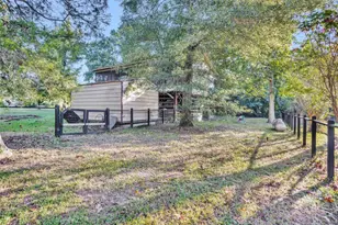 139 W Enchantment Dr, Trinity, TX 75862 - Photo 32