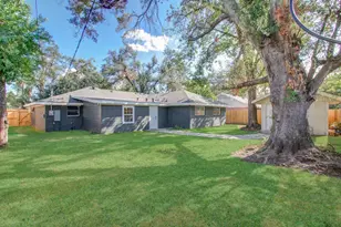 1939 Woodvine Dr, Houston, TX 77055 - Photo 32