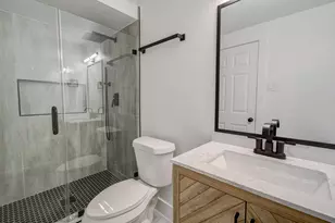 1939 Woodvine Dr, Houston, TX 77055 - Photo 22