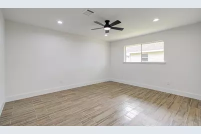 1939 Woodvine Drive, Houston, TX 77055 - Photo 24
