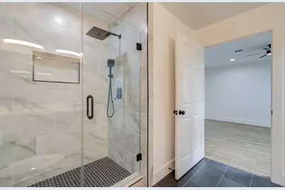 1939 Woodvine Drive, Houston, TX 77055 - Photo 28