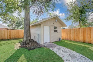 1939 Woodvine Dr, Houston, TX 77055 - Photo 34