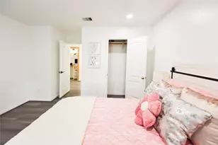 228 Taylor Cir, La Marque, TX 77568 - Photo 32