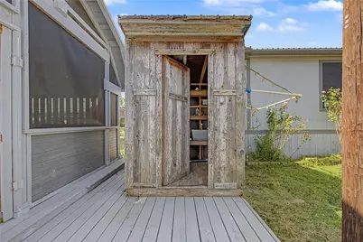 149 E Austin Avenue, Onalaska, TX 77360 - Photo 34