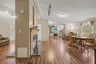 149 E Austin Ave, Onalaska, TX 77360 - Photo 6