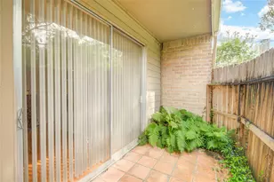 2100 Tanglewilde St, Houston, TX 77063 - Photo 18