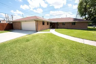 8419 Dover St, Houston, TX 77061 - Photo 14