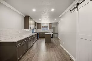 10214 Hedge Way Dr, Houston, TX 77065 - Photo 10