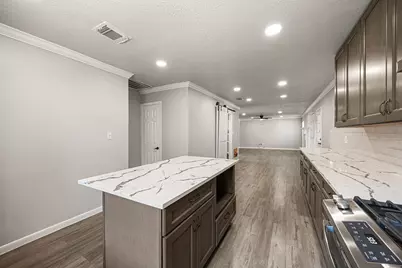 10214 Hedge Way Drive, Houston, TX 77065 - Photo 14