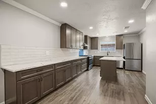 10214 Hedge Way Dr, Houston, TX 77065 - Photo 12