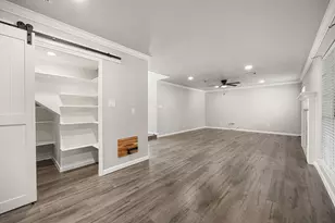 10214 Hedge Way Dr, Houston, TX 77065 - Photo 16