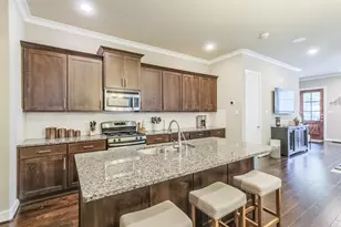 1176 Nelson Falls Ln, Houston, TX 77008 - Photo 8