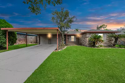 1110 E Brown Lane, Deer Park, TX 77536 - Photo 1