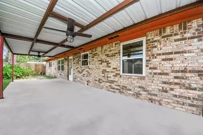 1110 E Brown Lane, Deer Park, TX 77536 - Photo 10