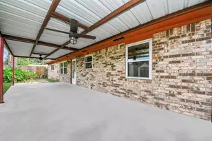 1110 E Brown Ln, Deer Park, TX 77536 - Photo 10