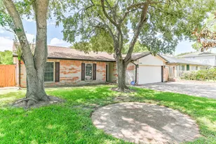 9902 Wren St, La Porte, TX 77571 - Photo 30