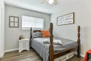 9902 Wren St, La Porte, TX 77571 - Photo 20