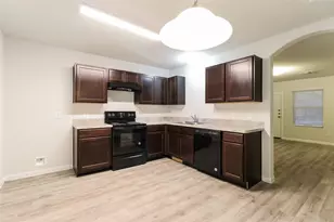 196 Spring Meadows Cir, Willis, TX 77378 - Photo 2