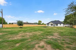 615 Ezekiel Smith St, Prairie View, TX 77484 - Photo 44