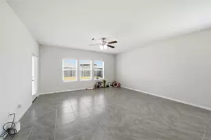 2703 Fairfield Landing Ln, Pearland, TX 77089 - Photo 10