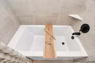 15635 Memorial Dr, Houston, TX 77079 - Photo 16