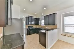 2013 Troon Dr, La Porte, TX 77571 - Photo 8