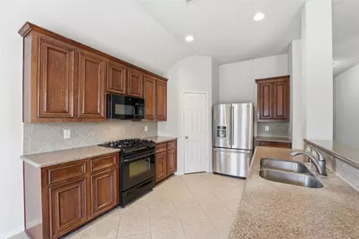 1502 Lauren Creek Lane, Spring, TX 77386 - Photo 16