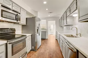 702 Augusta Dr, Houston, TX 77057 - Photo 8