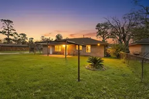 10229 Royal Oaks Dr, Houston, TX 77016 - Photo 6