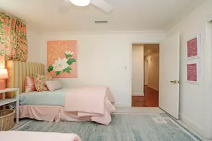 827 St George Ln, Houston, TX 77079 - Photo 34