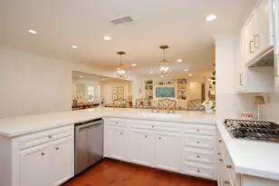 827 St George Ln, Houston, TX 77079 - Photo 22