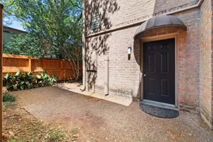 4637 Wild Indigo St, Houston, TX 77027 - Photo 2
